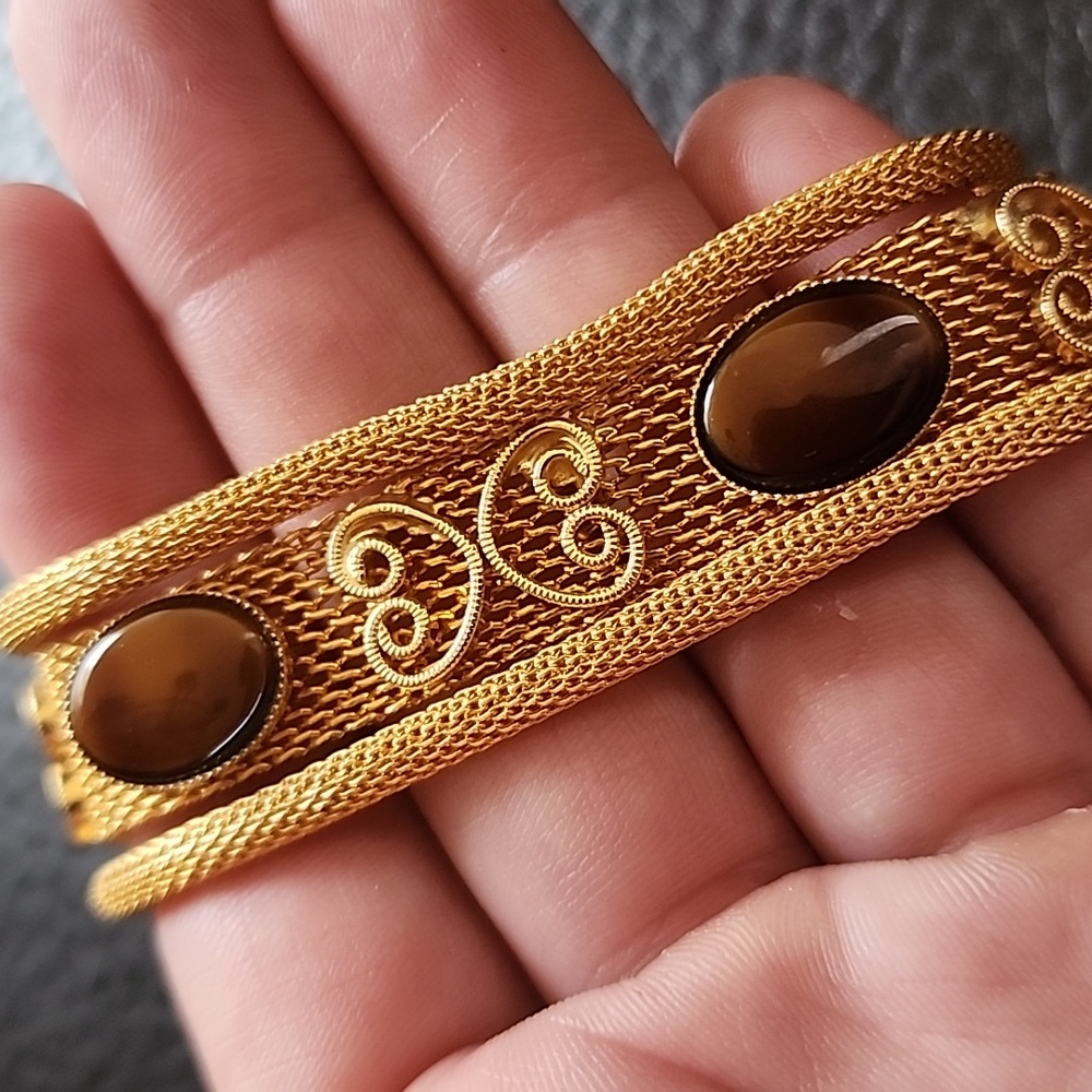 VTG Celebrity bracelet